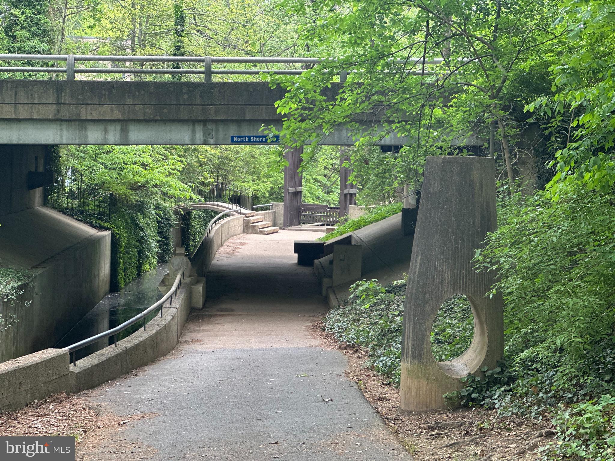 VANTAGE HILL - Residential