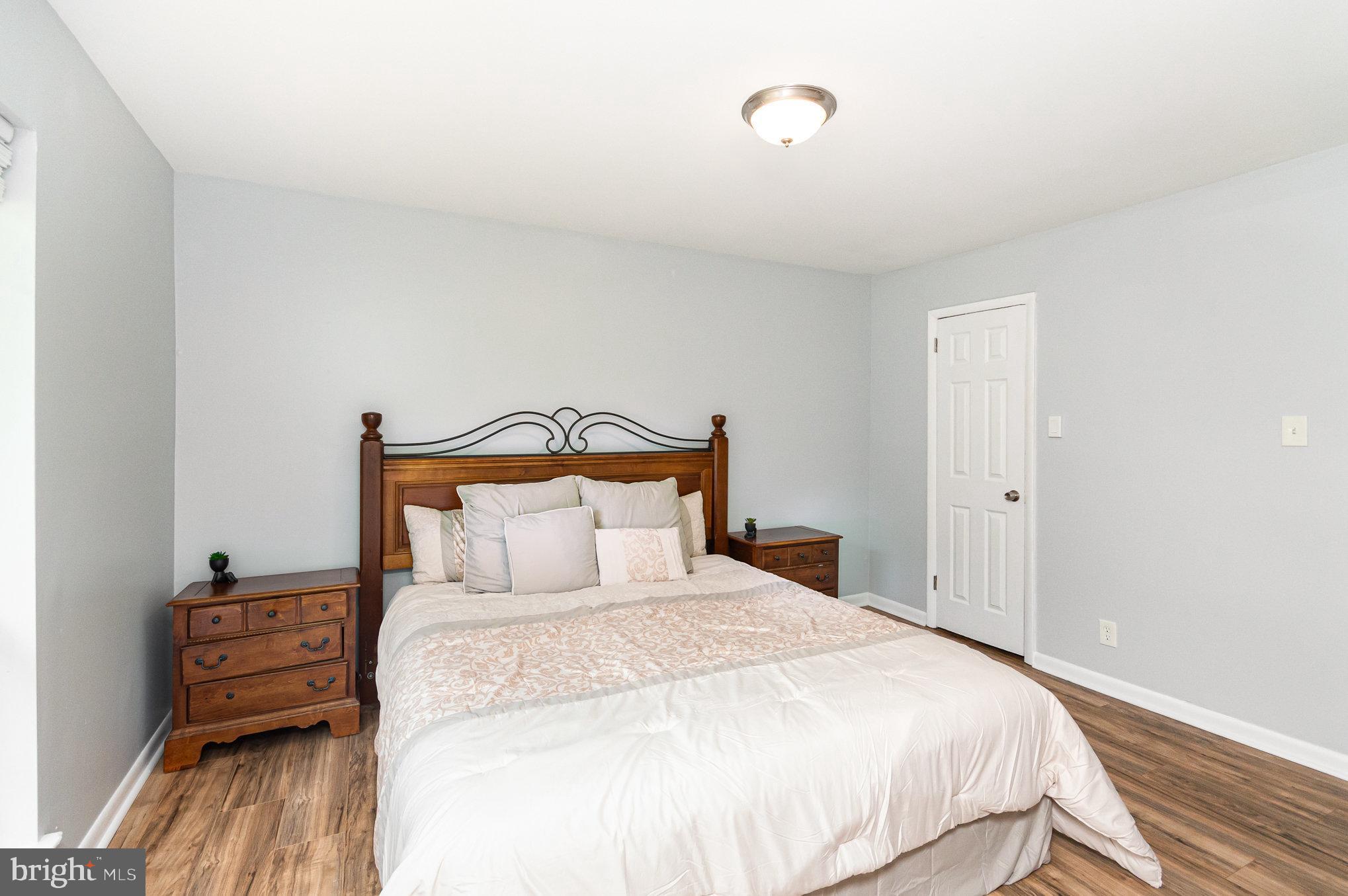 VANTAGE HILL - Residential