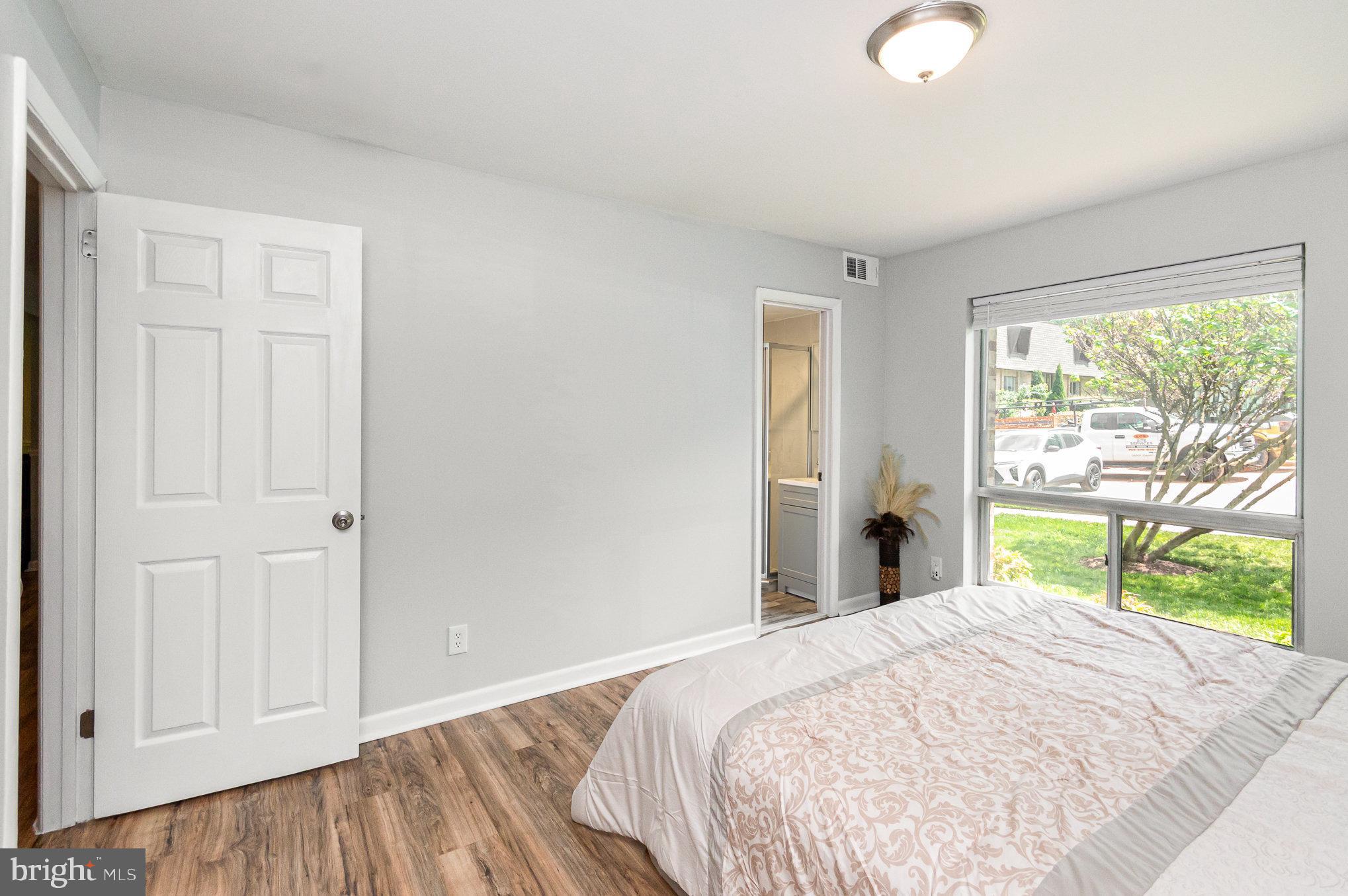 VANTAGE HILL - Residential