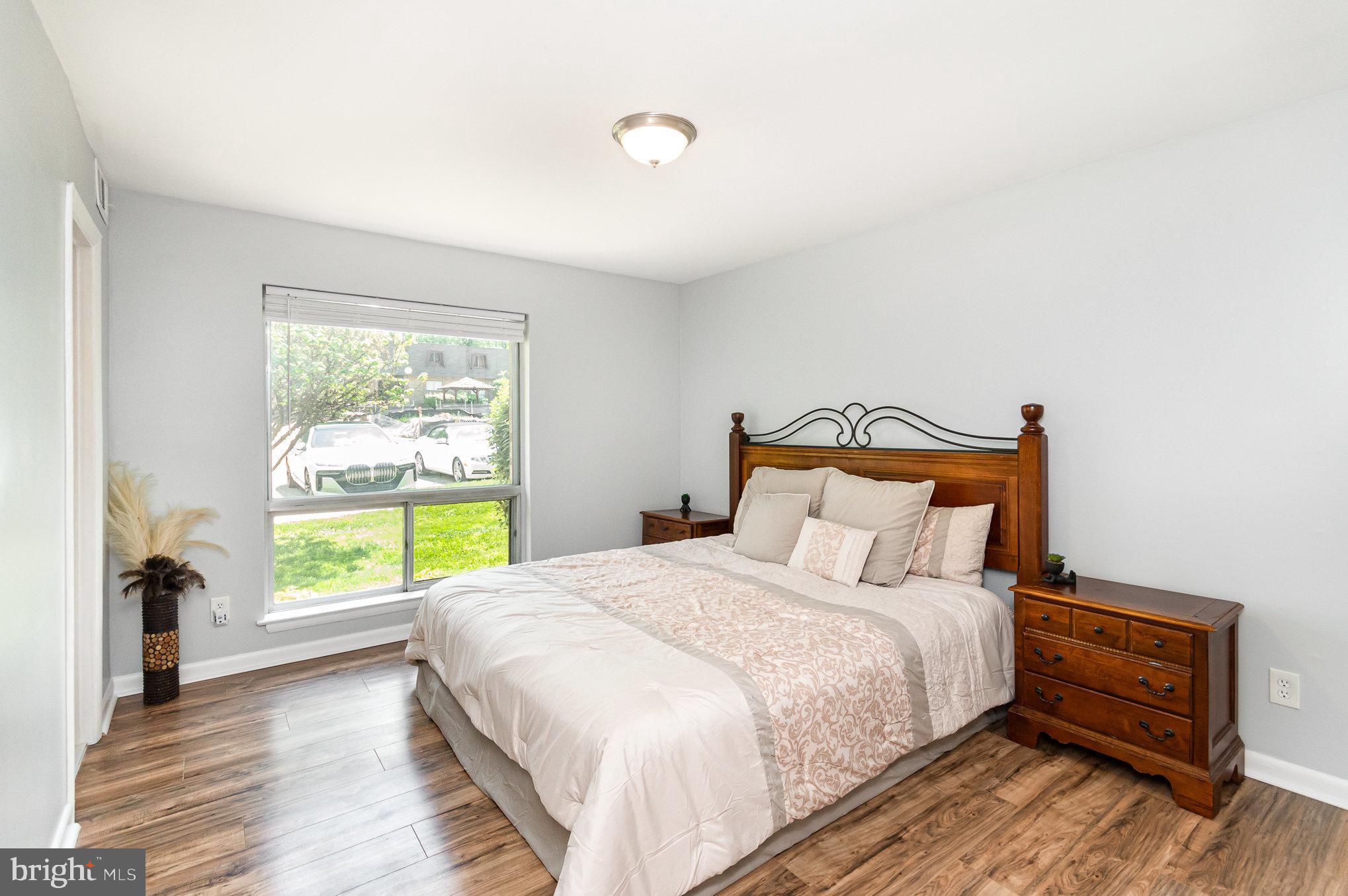 VANTAGE HILL - Residential