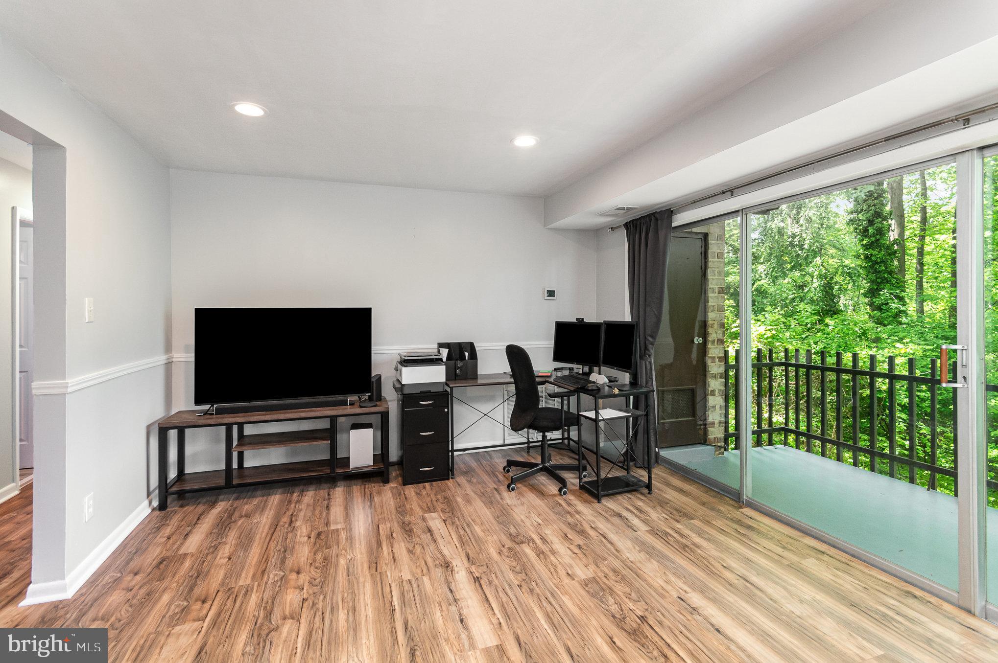 VANTAGE HILL - Residential