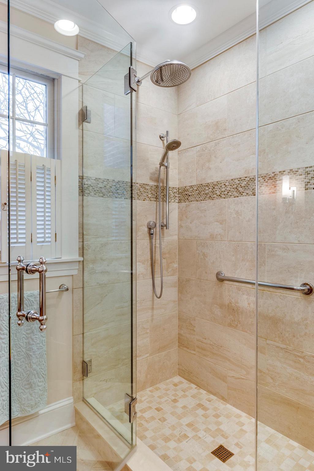 MURRAY HILL - Residential