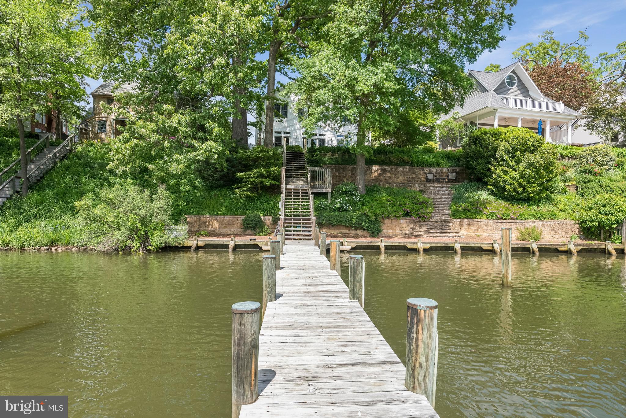 MURRAY HILL - Residential