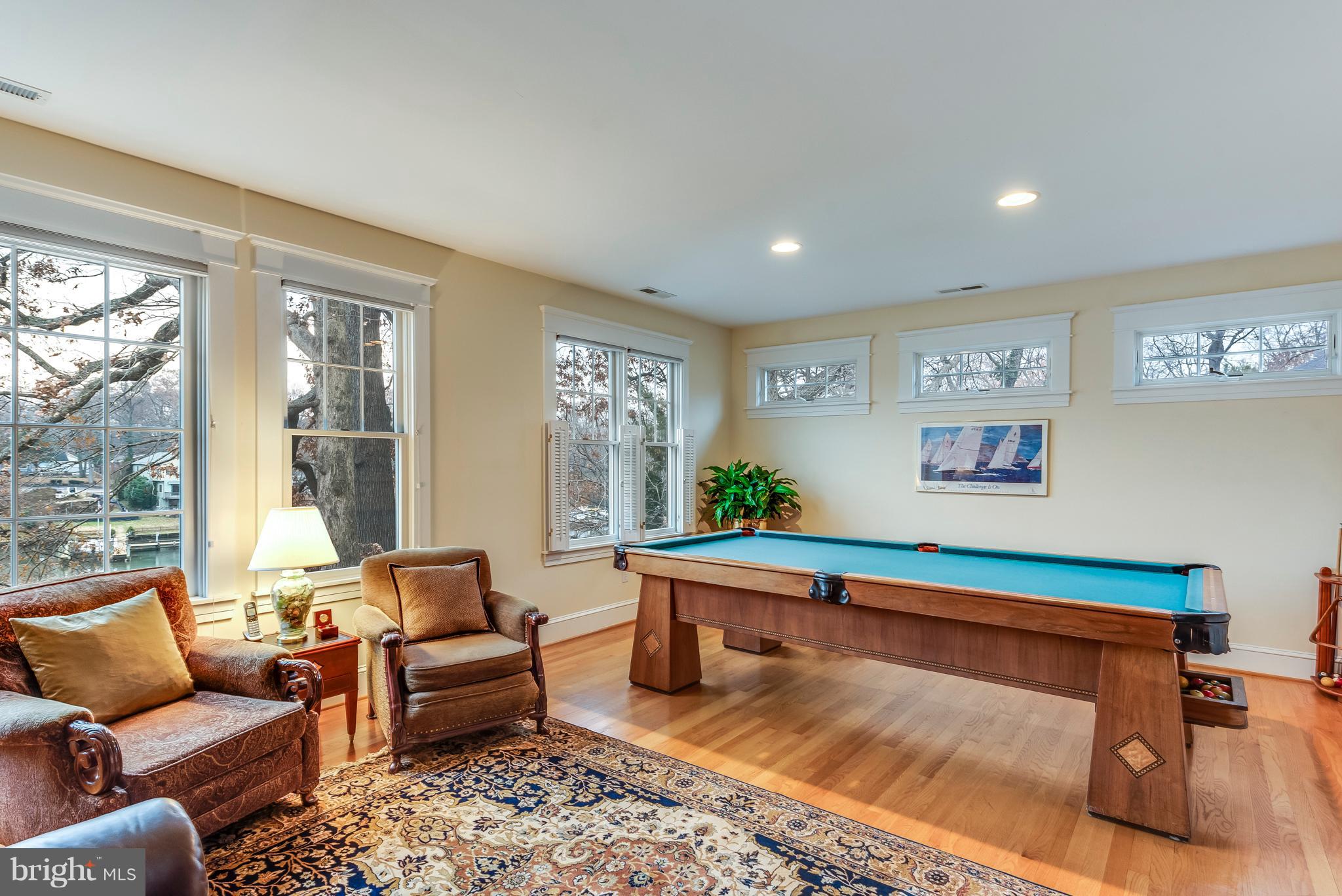 MURRAY HILL - Residential