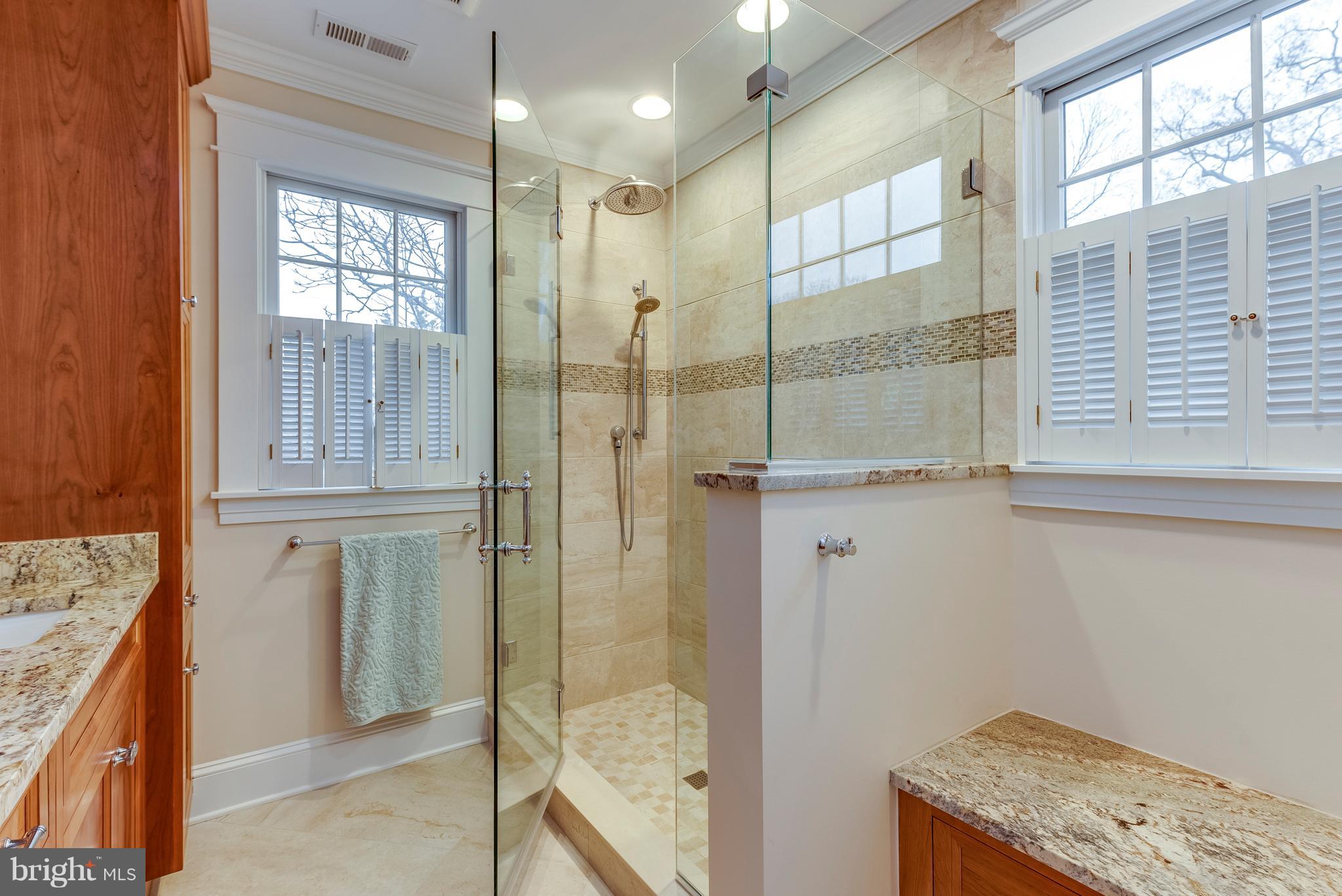 MURRAY HILL - Residential