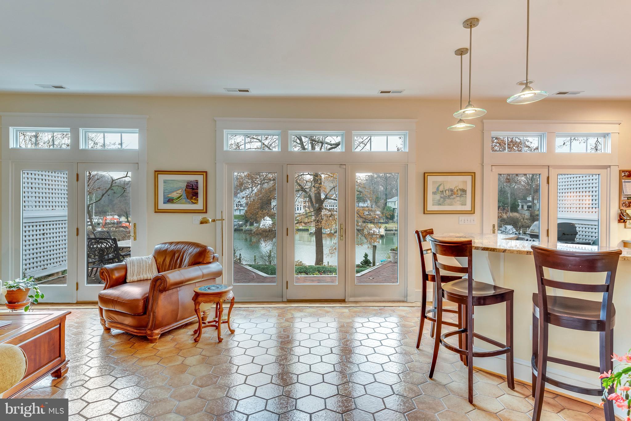 MURRAY HILL - Residential