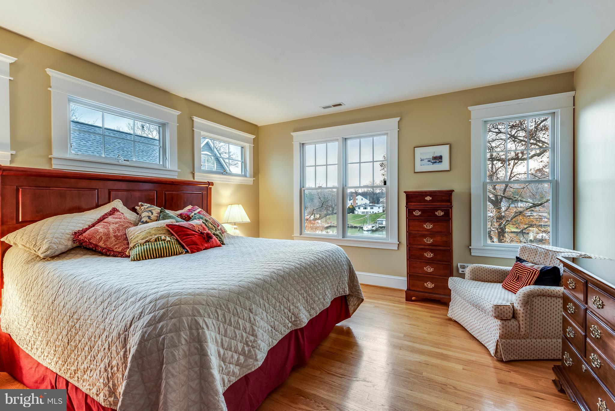 MURRAY HILL - Residential