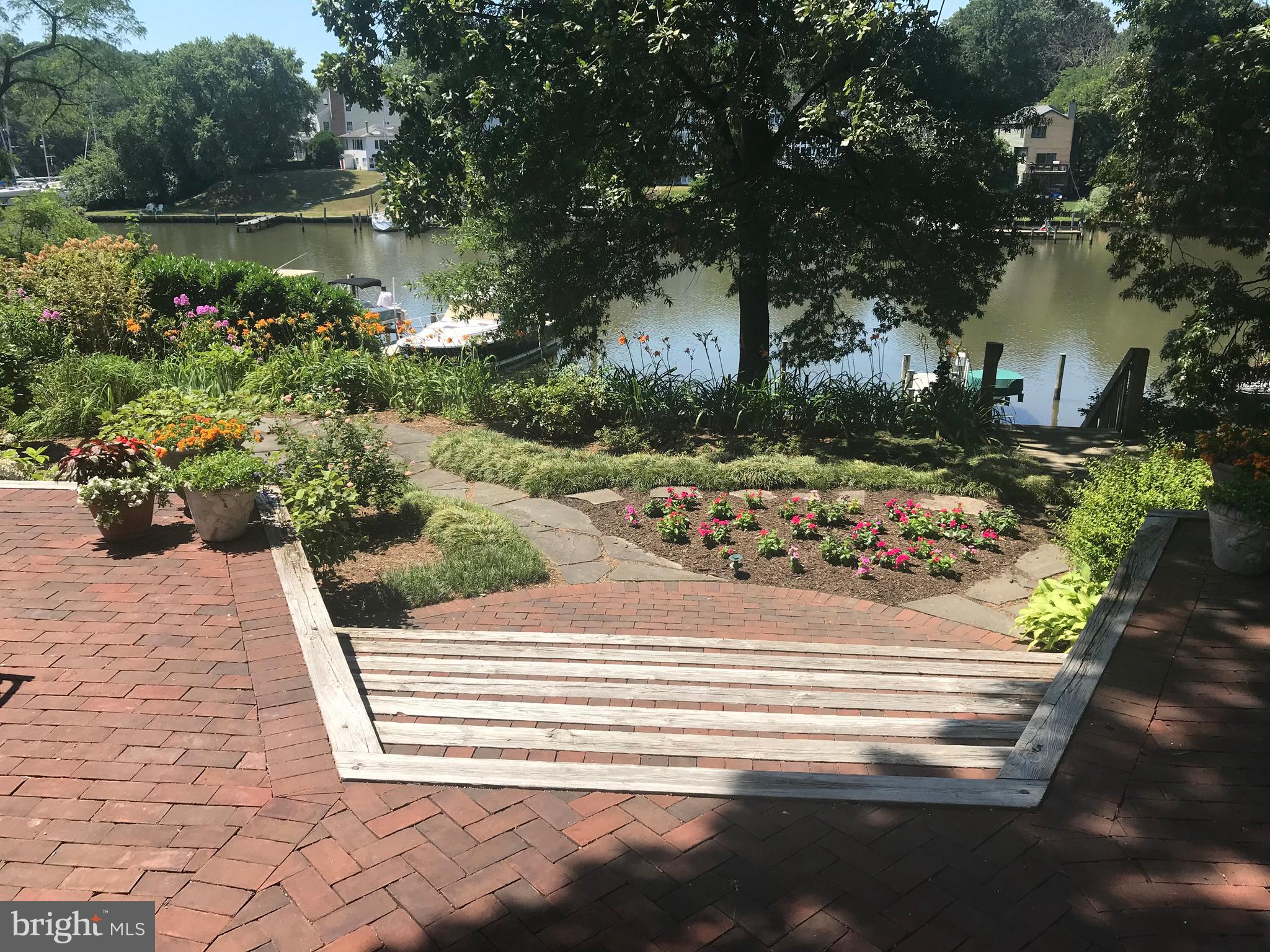 MURRAY HILL - Residential