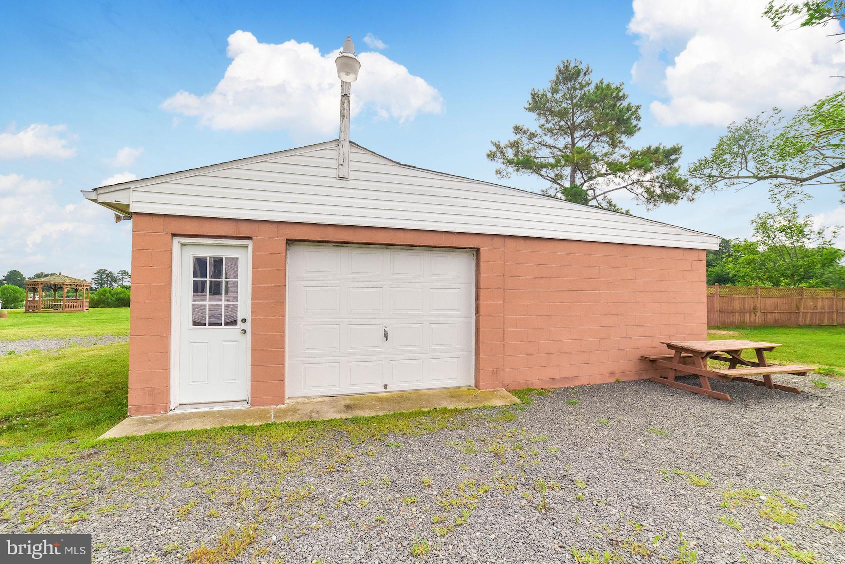 ST GEORGE ISLAND - Residential