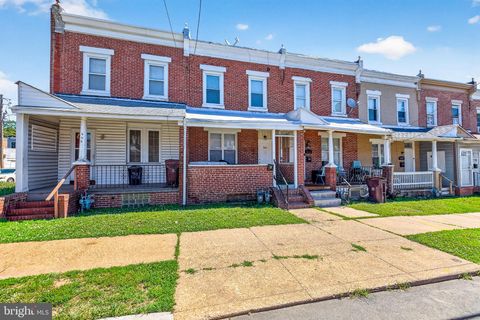 Townhouse For Sale - 905 E 17th Street<br/> WILMINGTON, DE 19802