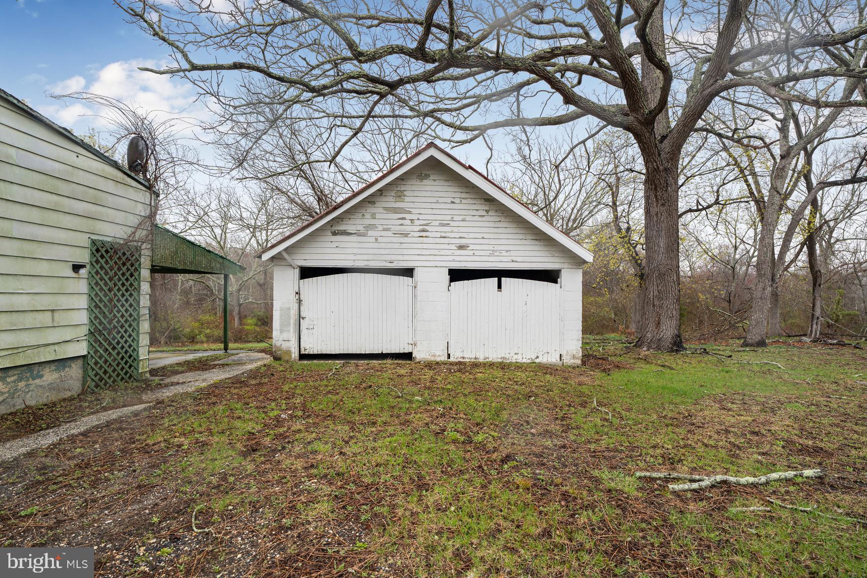 613-615 S NEW YORK ROAD