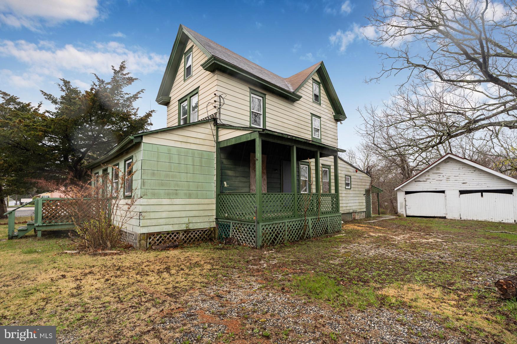 613-615 S NEW YORK ROAD