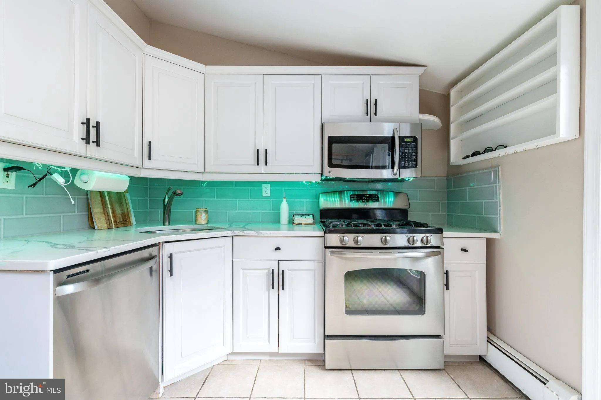 Philadelphia, Pennsylvania 19148, United States, 1 Bedroom Bedrooms, ,1 BathroomBathrooms,Residential,Active,198991