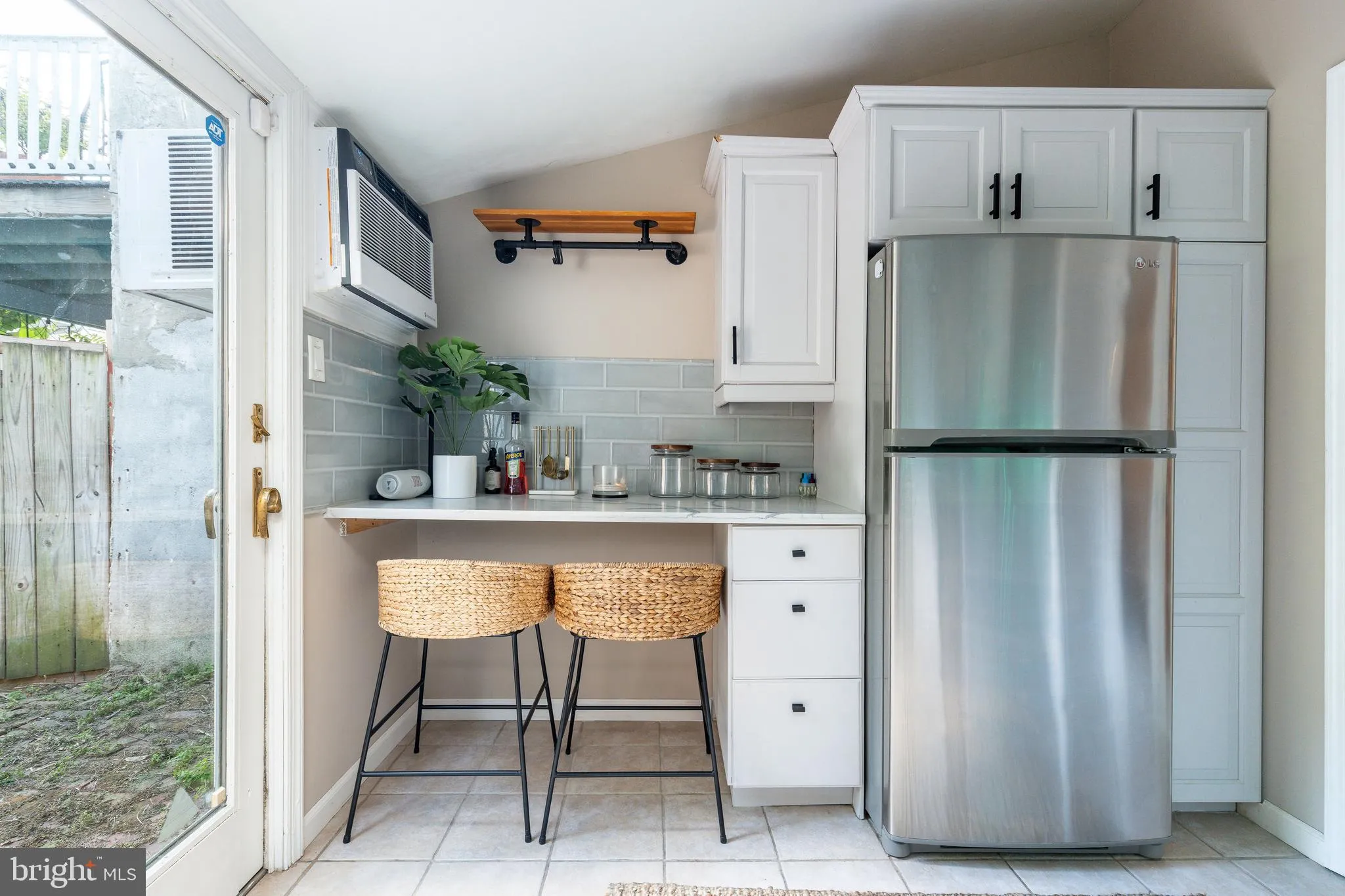 Philadelphia, Pennsylvania 19148, United States, 1 Bedroom Bedrooms, ,1 BathroomBathrooms,Residential,Active,198991