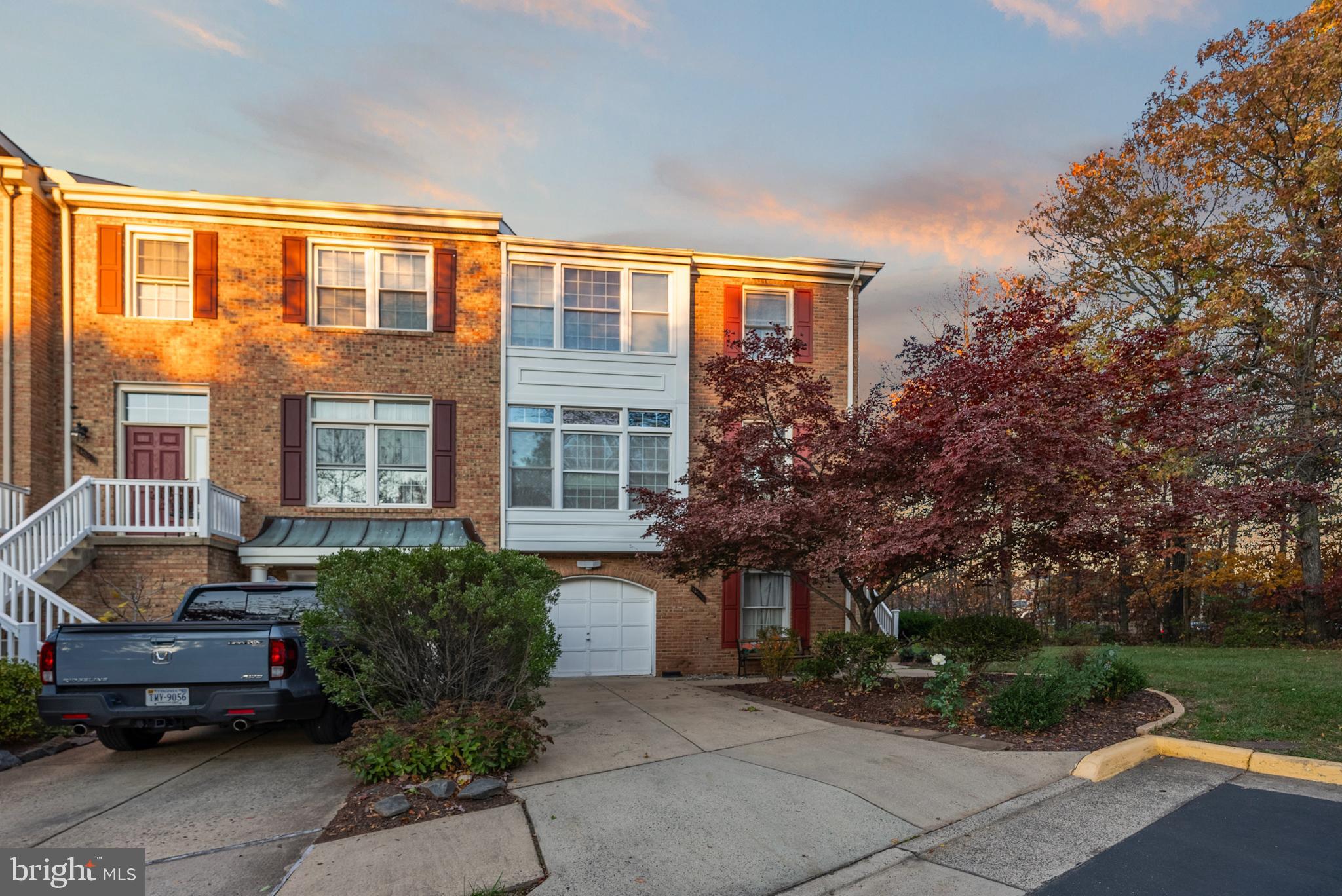 SULLY STATION - Residential Lease