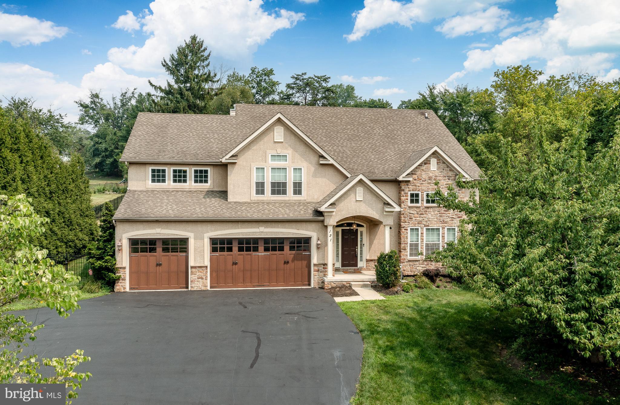 121 PINETOWN ROAD