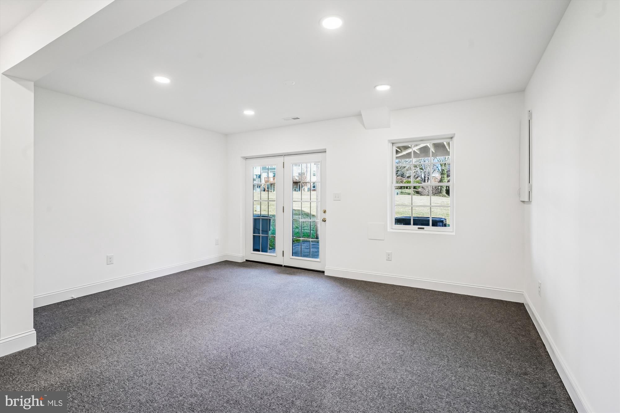 LEEDS SQUARE - Residential