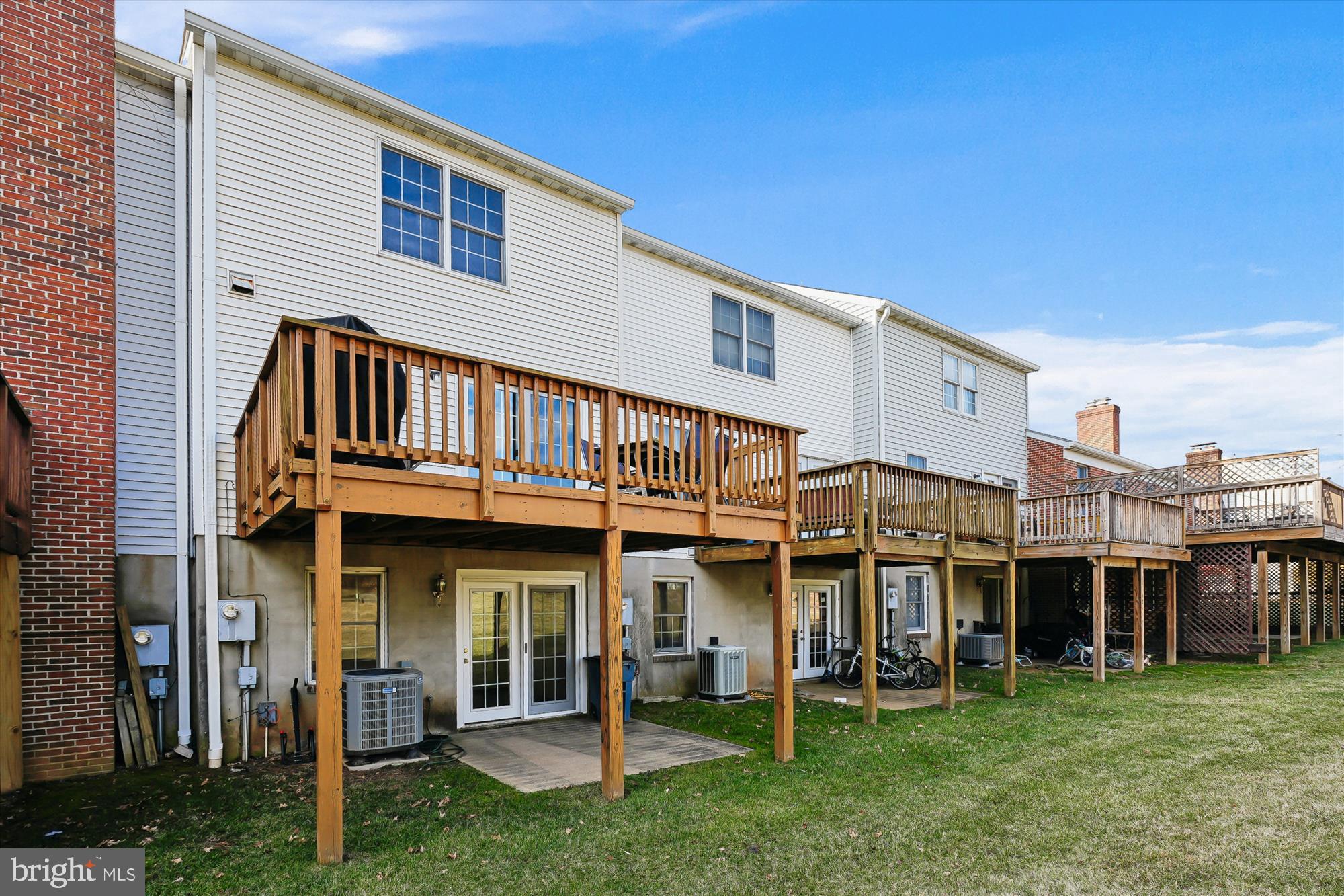 LEEDS SQUARE - Residential