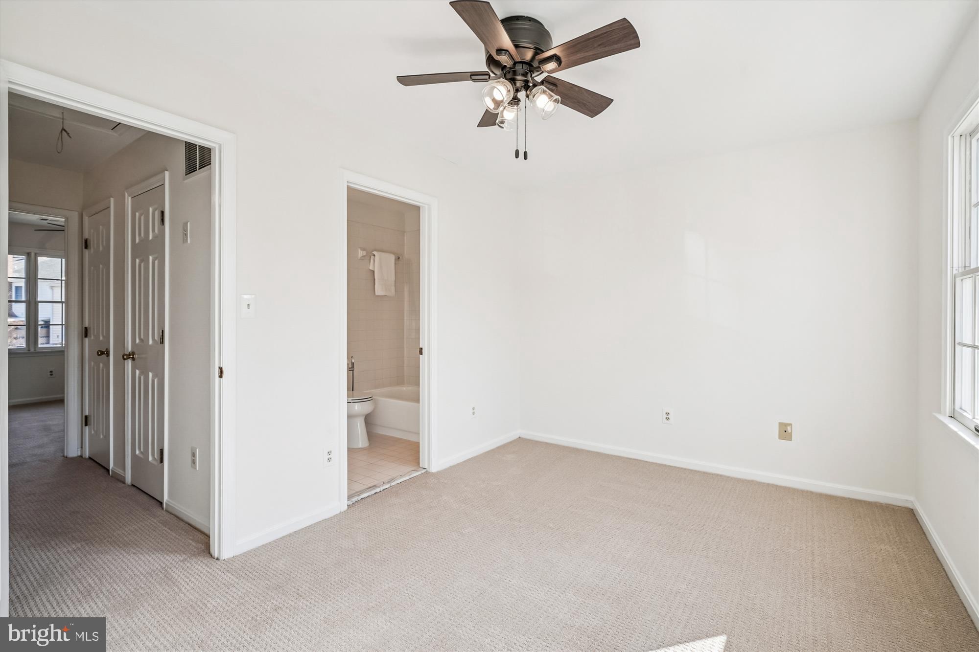 LEEDS SQUARE - Residential