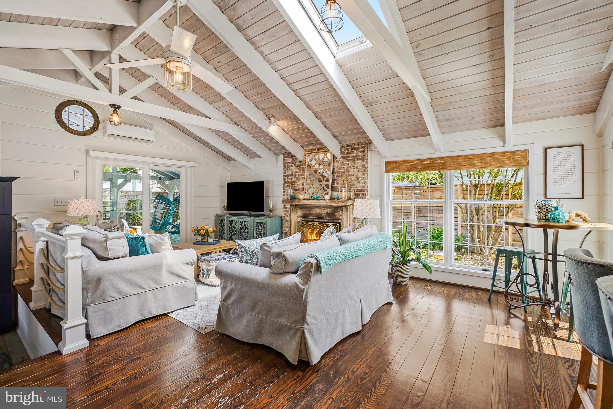 OLDE SEVERNA PARK - Residential