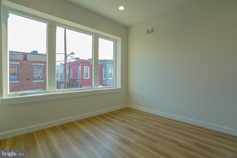 POINT BREEZE - Residential