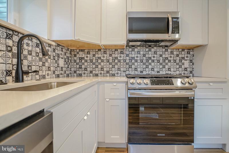 POINT BREEZE - Residential