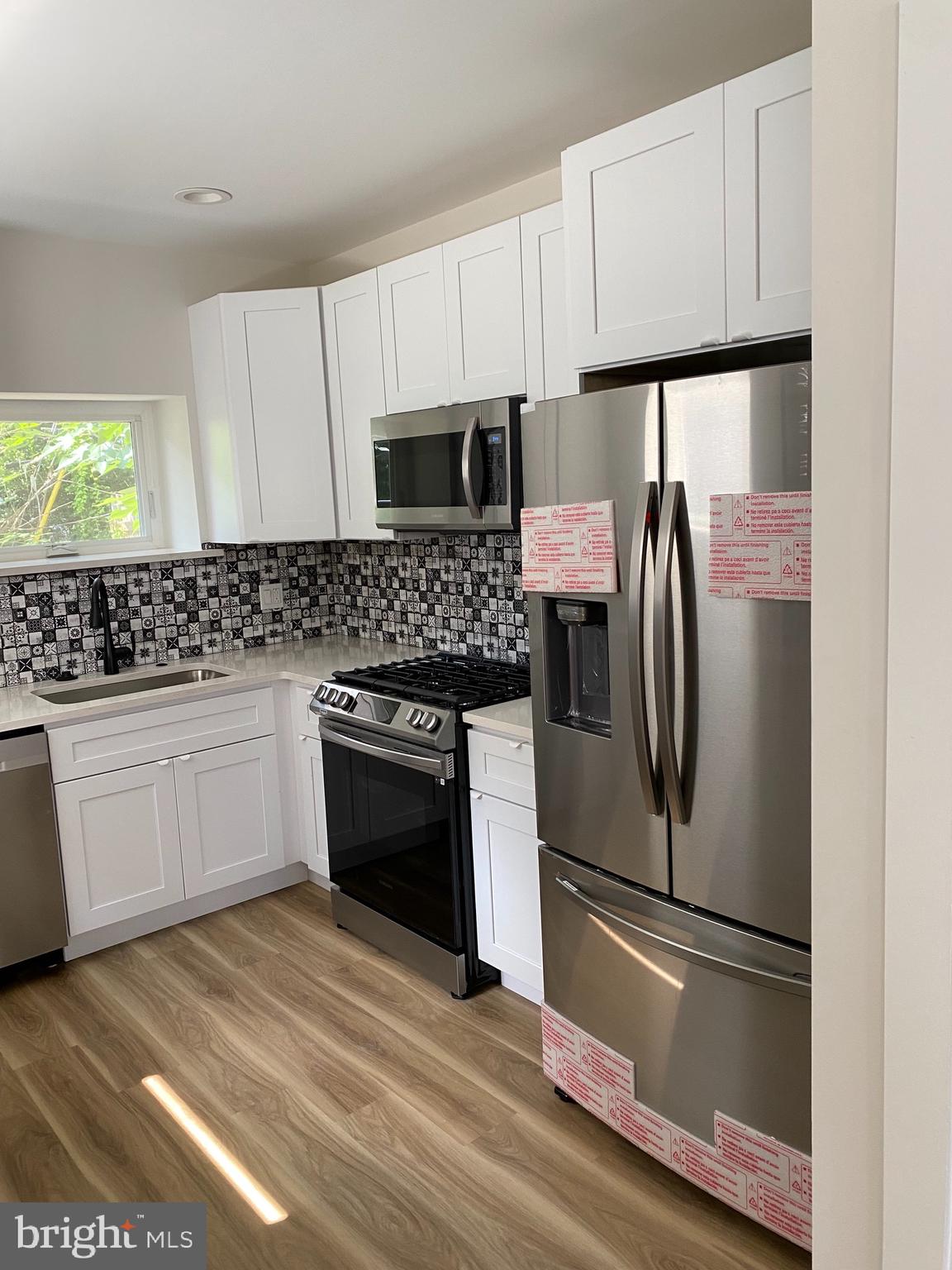 POINT BREEZE - Residential