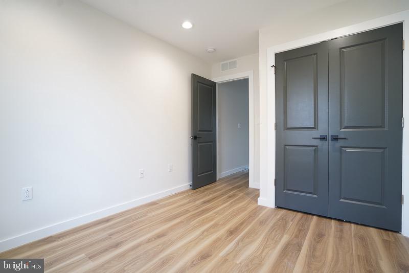POINT BREEZE - Residential