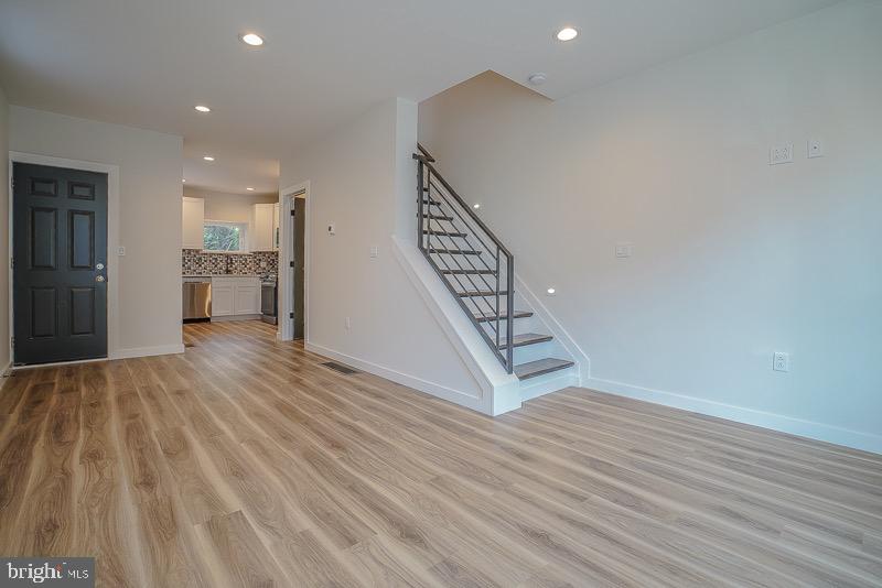 POINT BREEZE - Residential