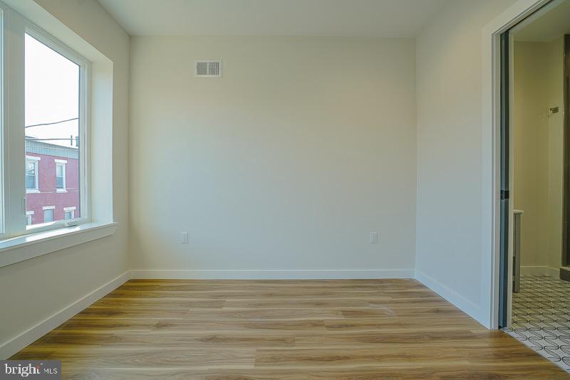 POINT BREEZE - Residential