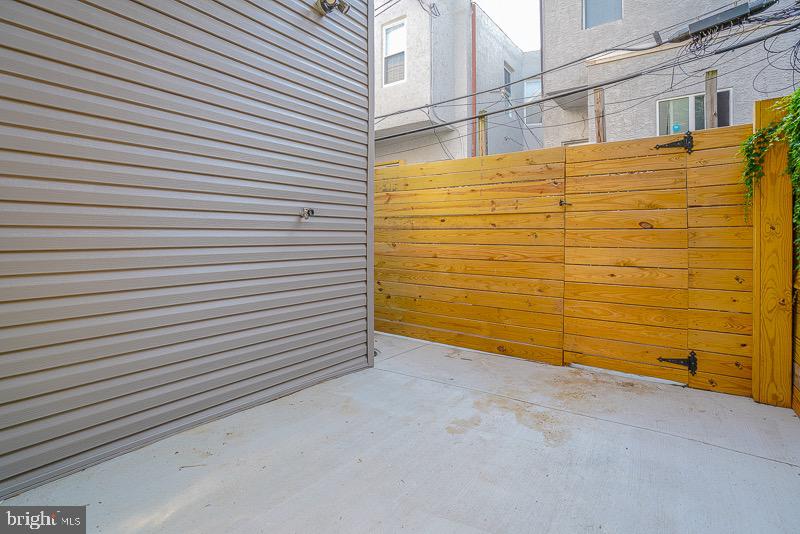 POINT BREEZE - Residential
