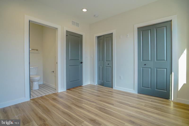 POINT BREEZE - Residential