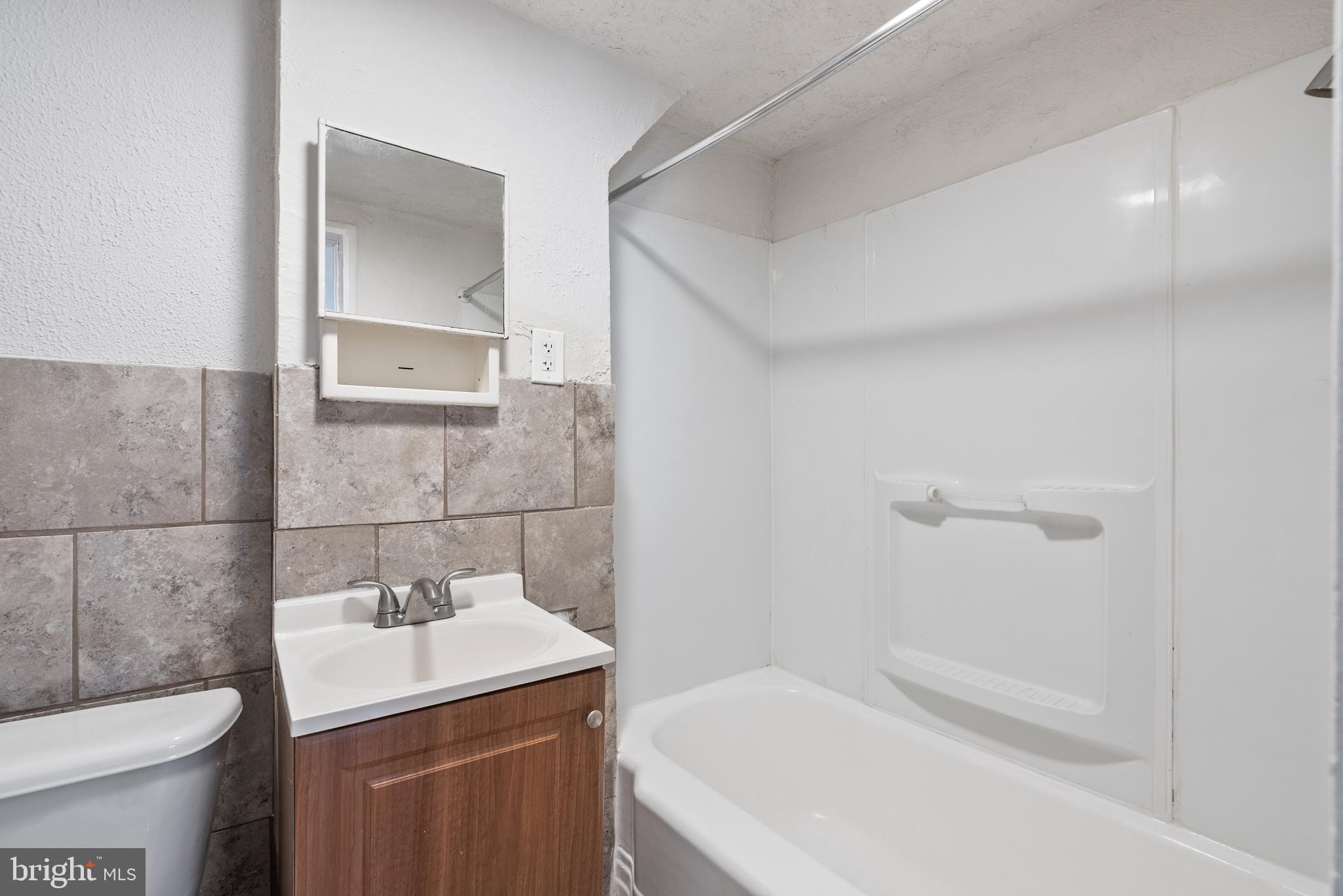 HILLEN - Residential Lease