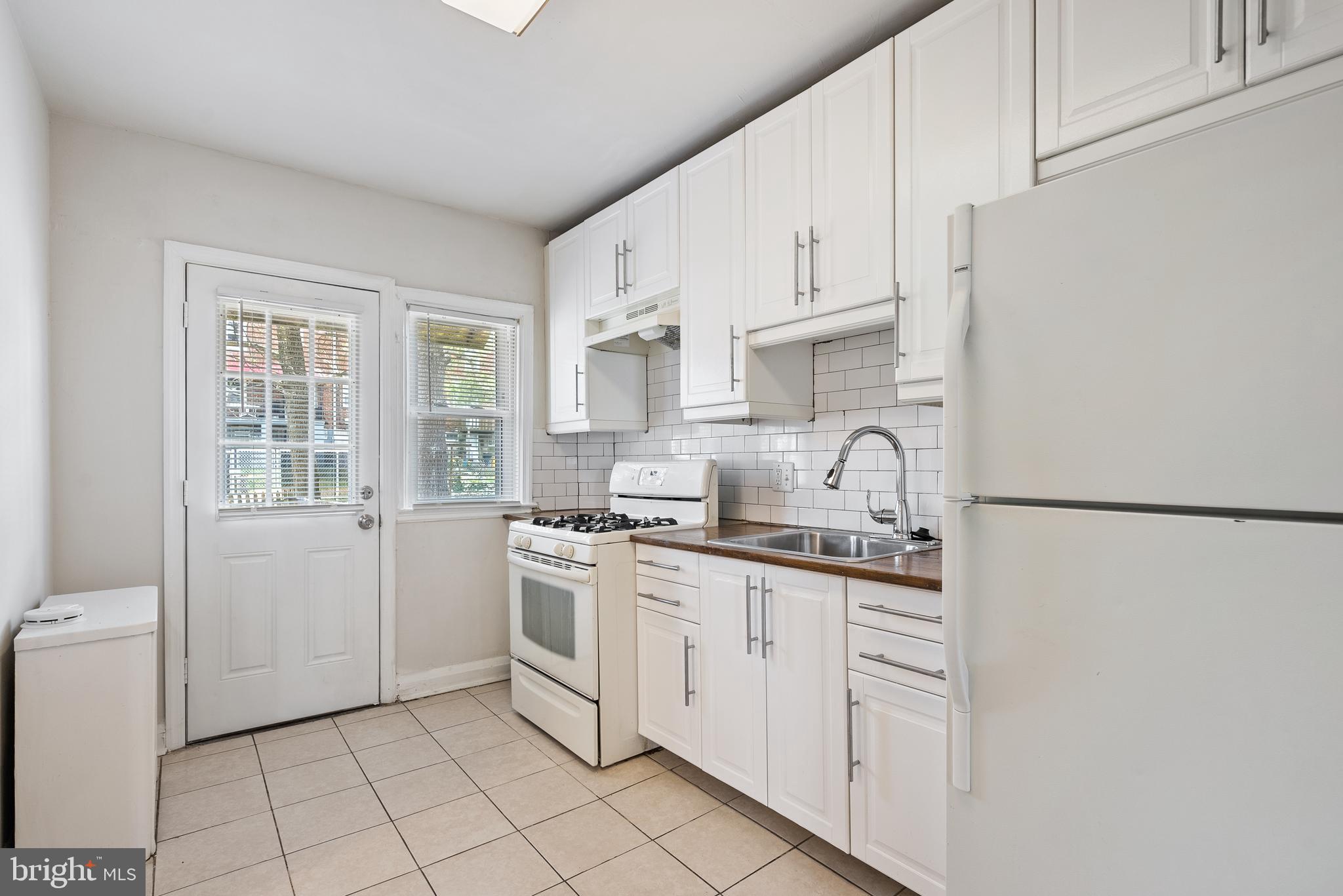 HILLEN - Residential Lease