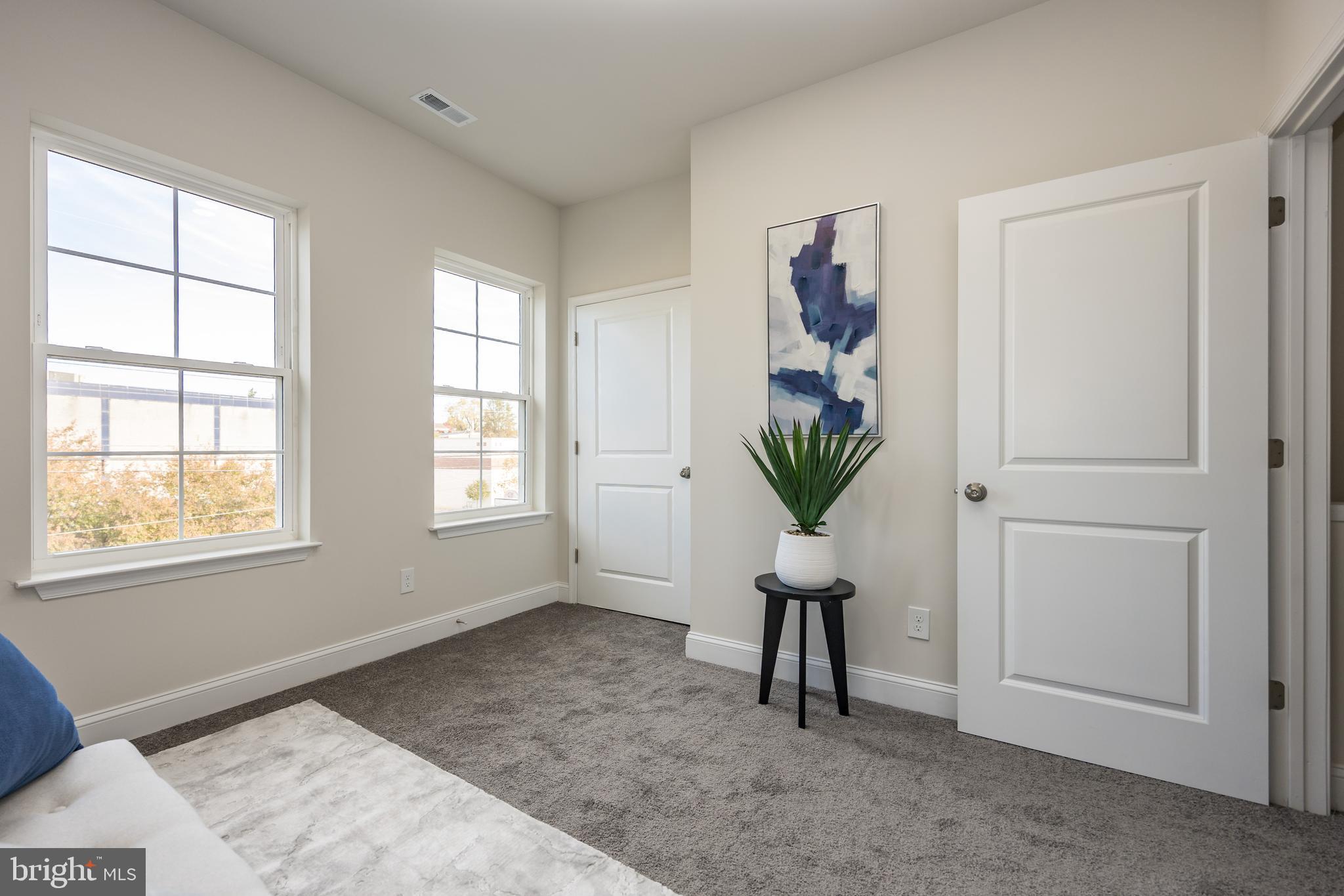 MCMULLEN SQUARE - Residential