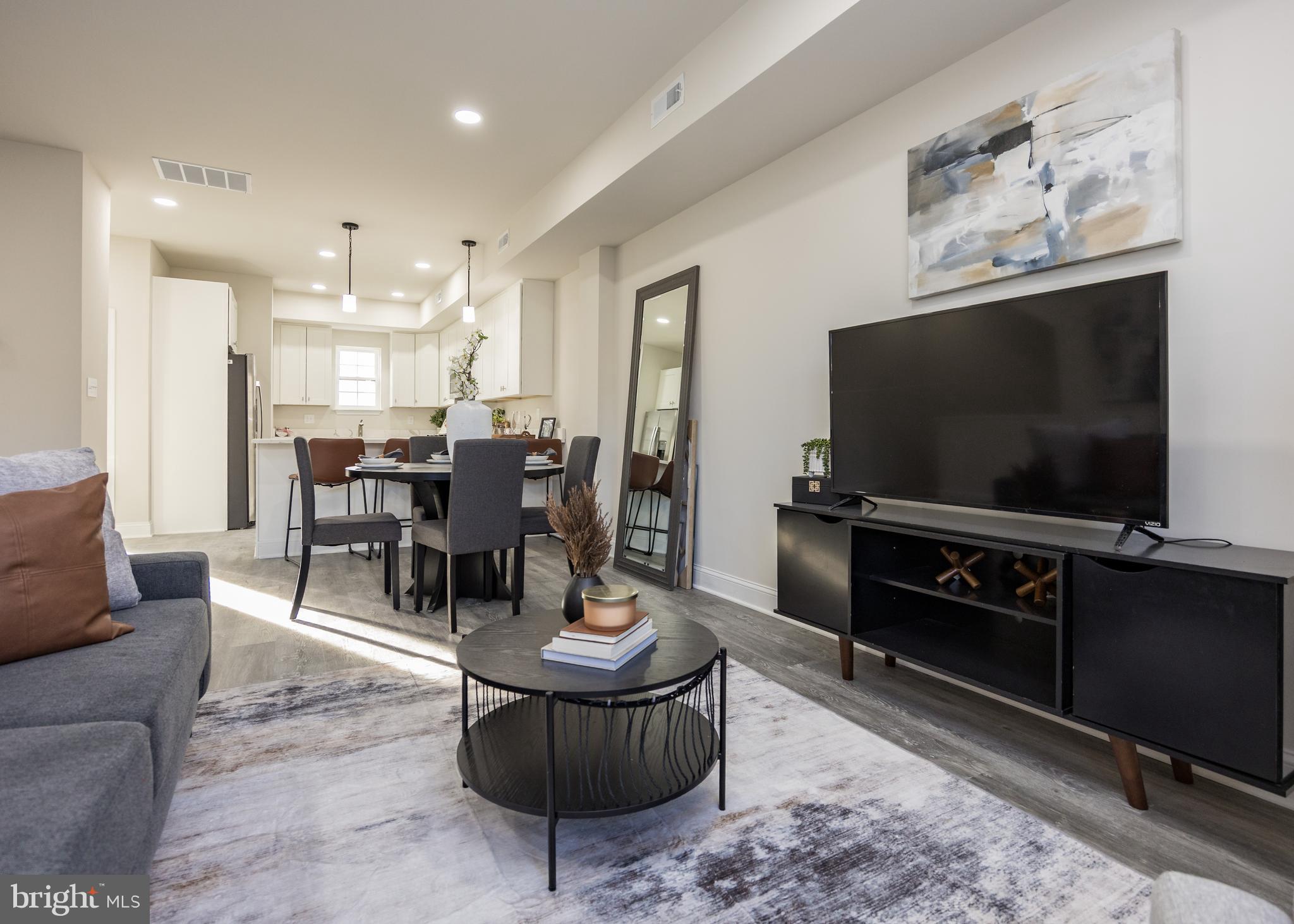 MCMULLEN SQUARE - Residential