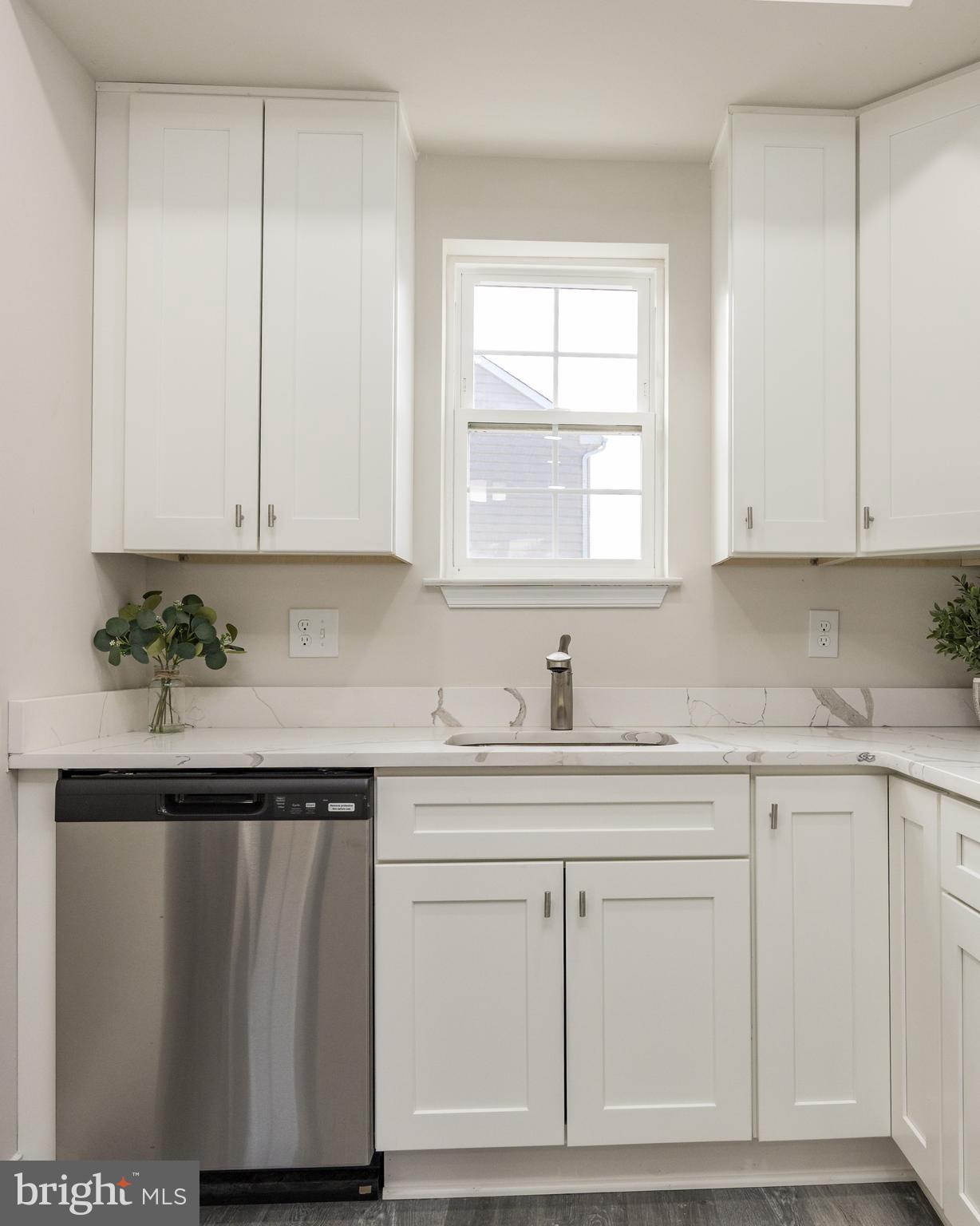 MCMULLEN SQUARE - Residential