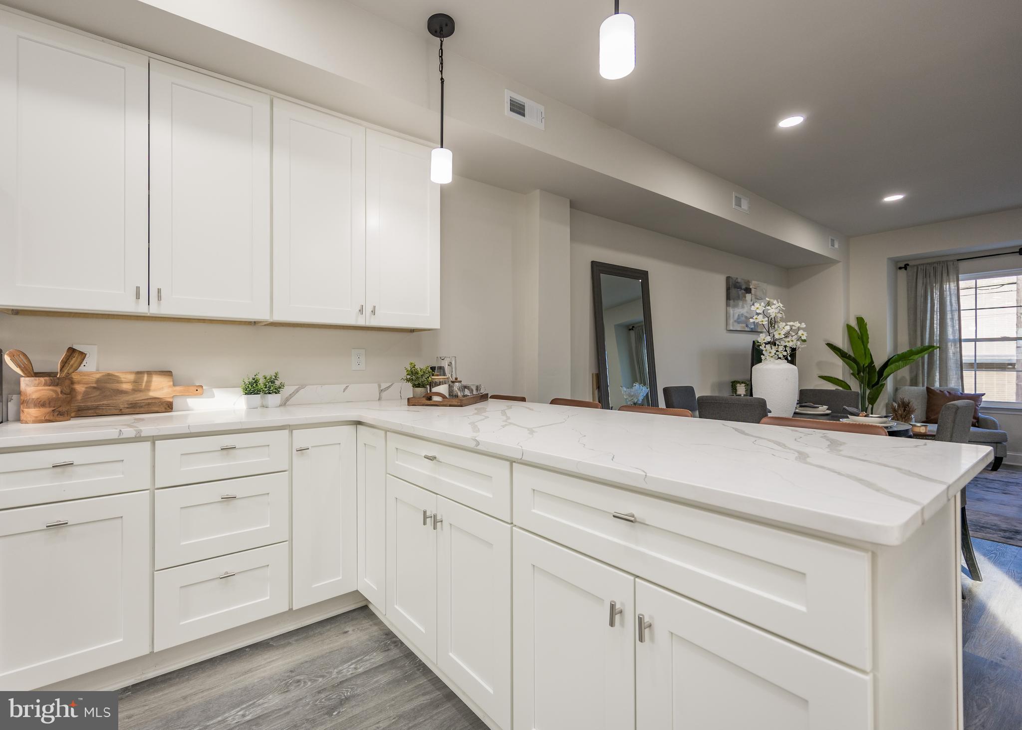 MCMULLEN SQUARE - Residential