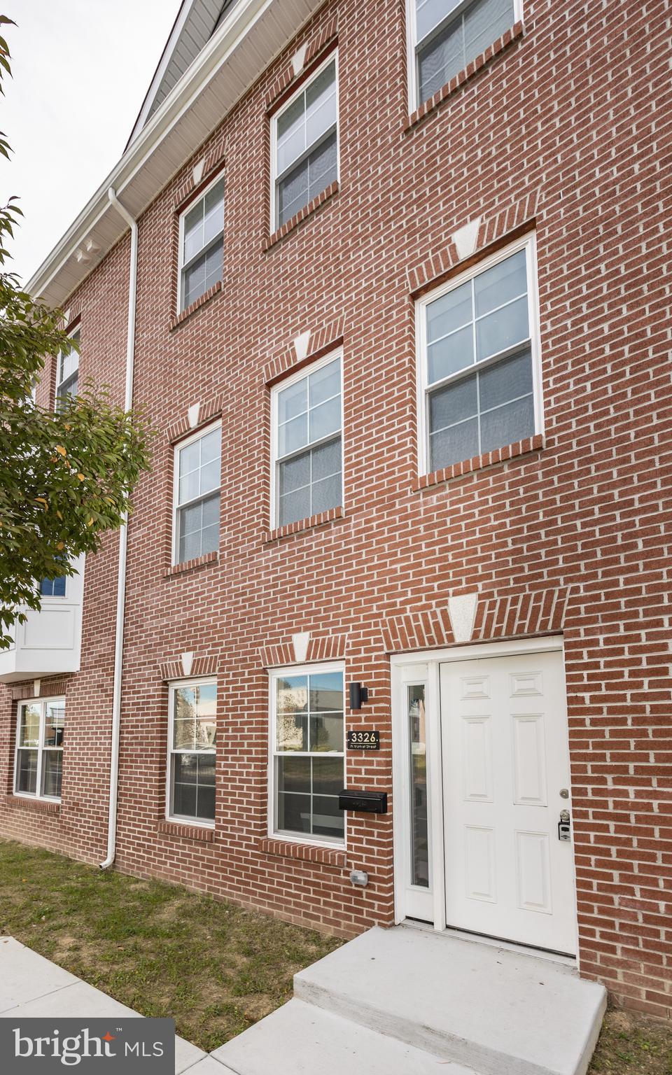 MCMULLEN SQUARE - Residential