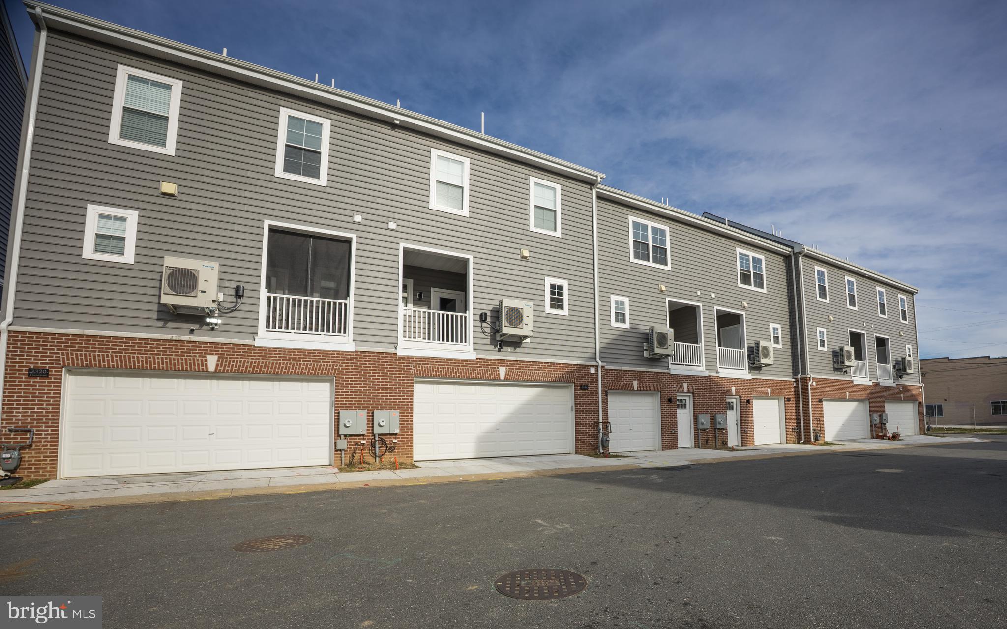 MCMULLEN SQUARE - Residential