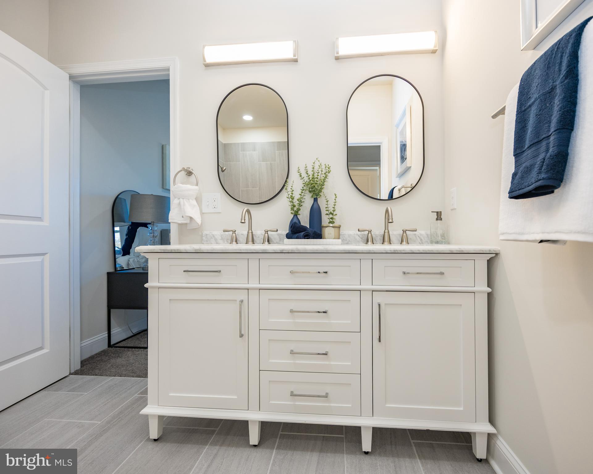 MCMULLEN SQUARE - Residential