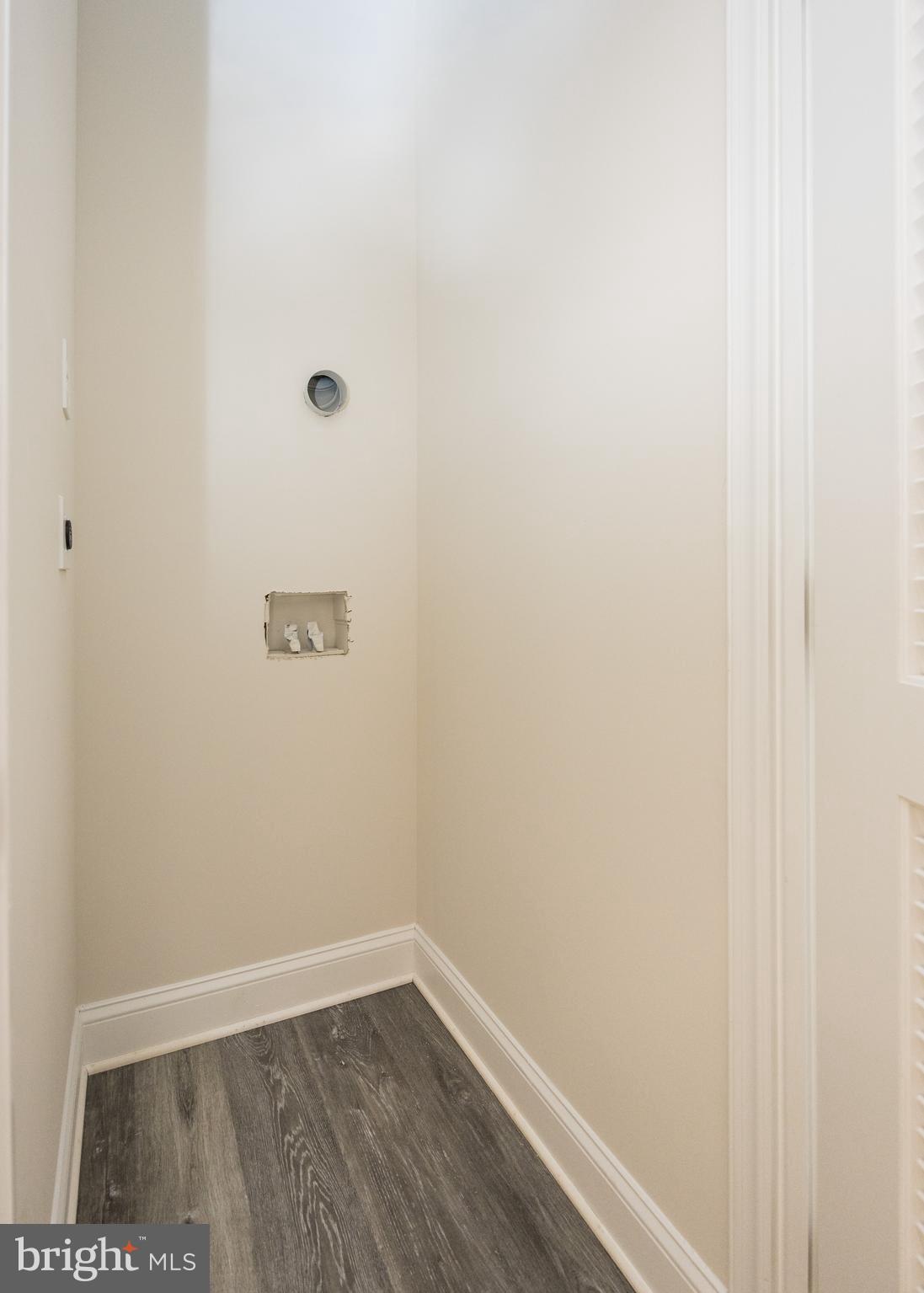 MCMULLEN SQUARE - Residential