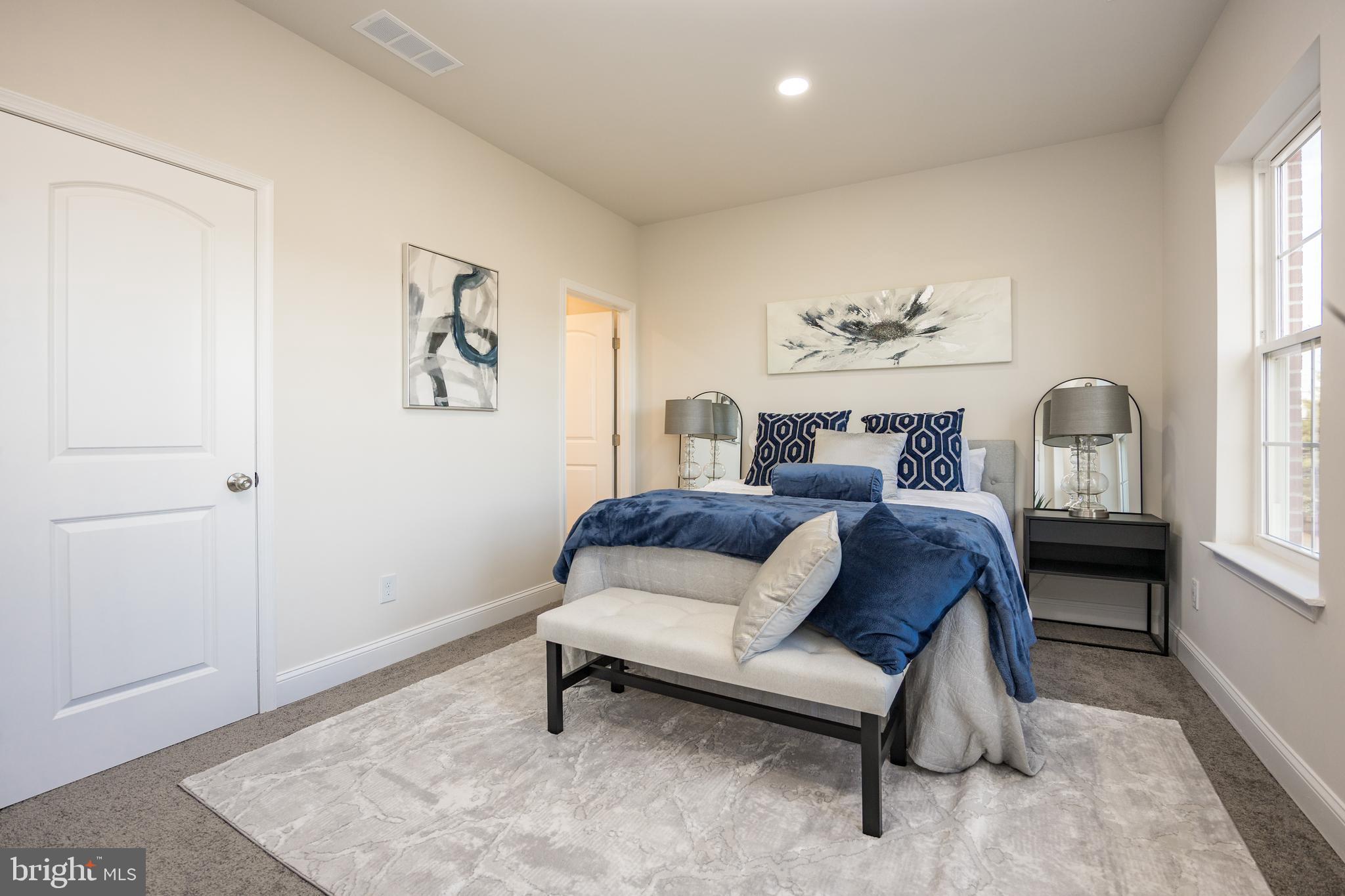 MCMULLEN SQUARE - Residential