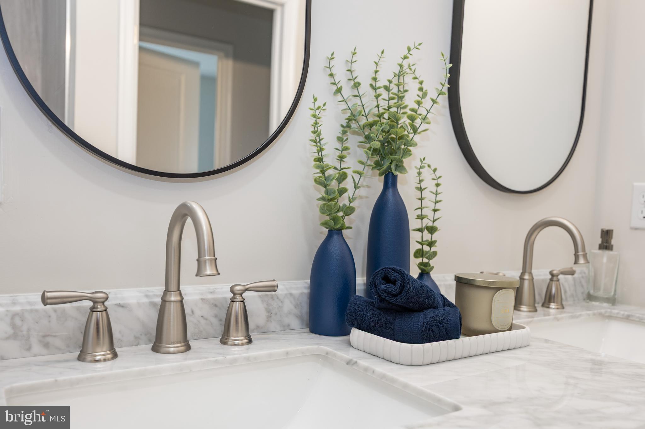 MCMULLEN SQUARE - Residential