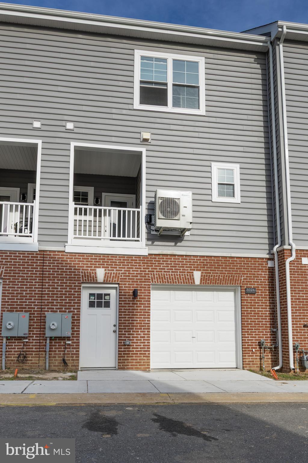 MCMULLEN SQUARE - Residential