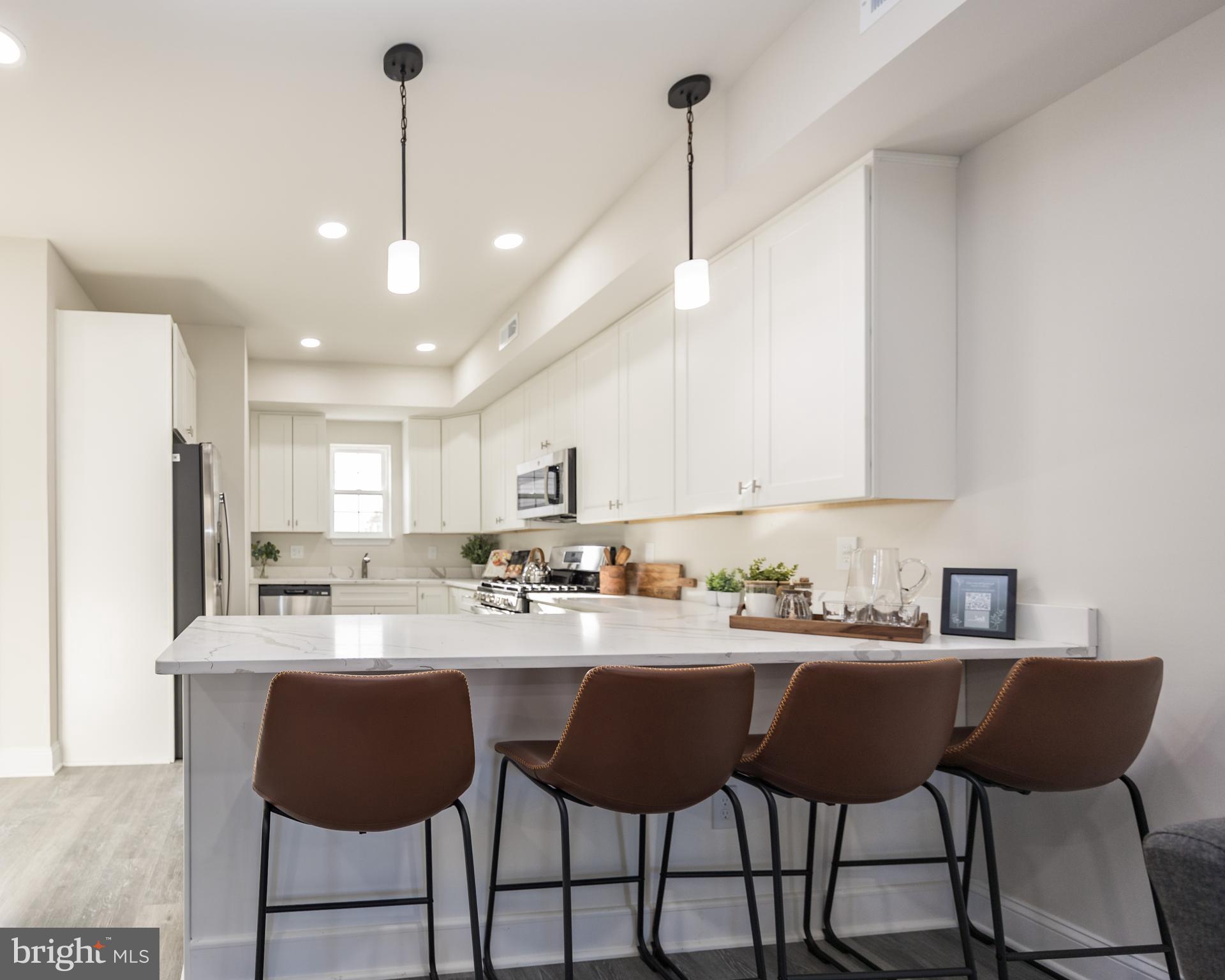 MCMULLEN SQUARE - Residential