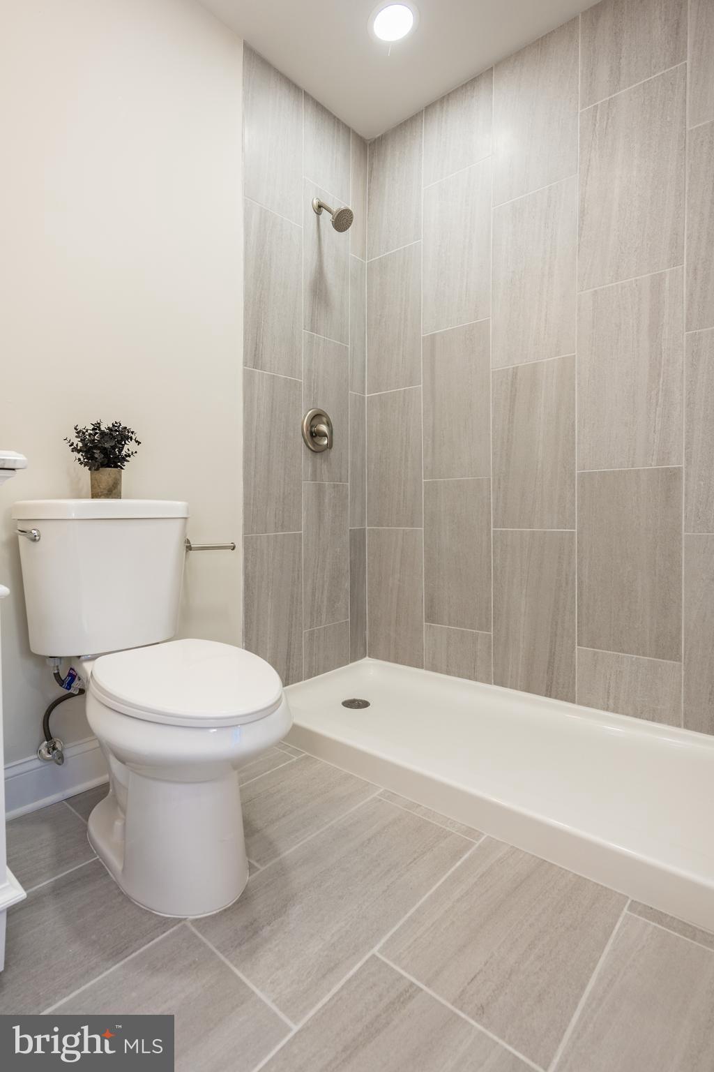 MCMULLEN SQUARE - Residential