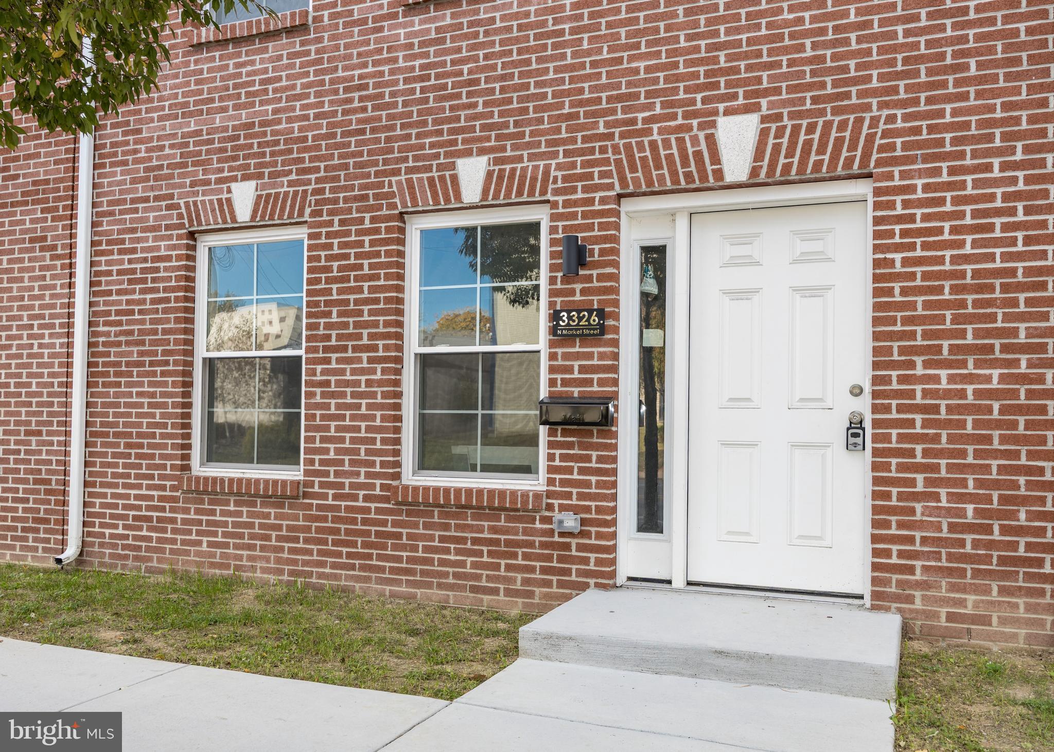 MCMULLEN SQUARE - Residential