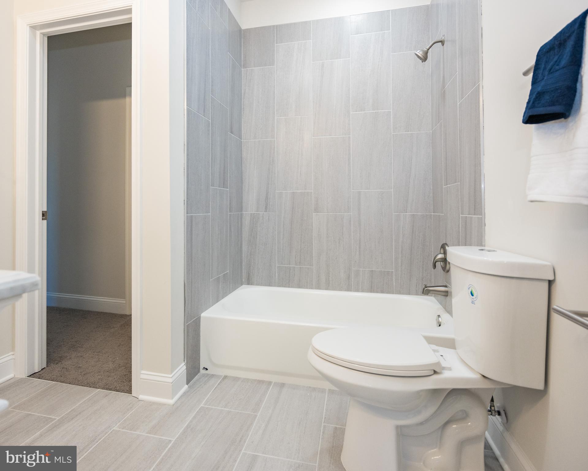 MCMULLEN SQUARE - Residential