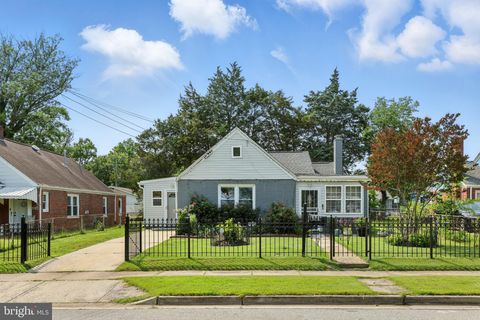 6836 STANDISH DRIVE HYATTSVILLE MD 20784